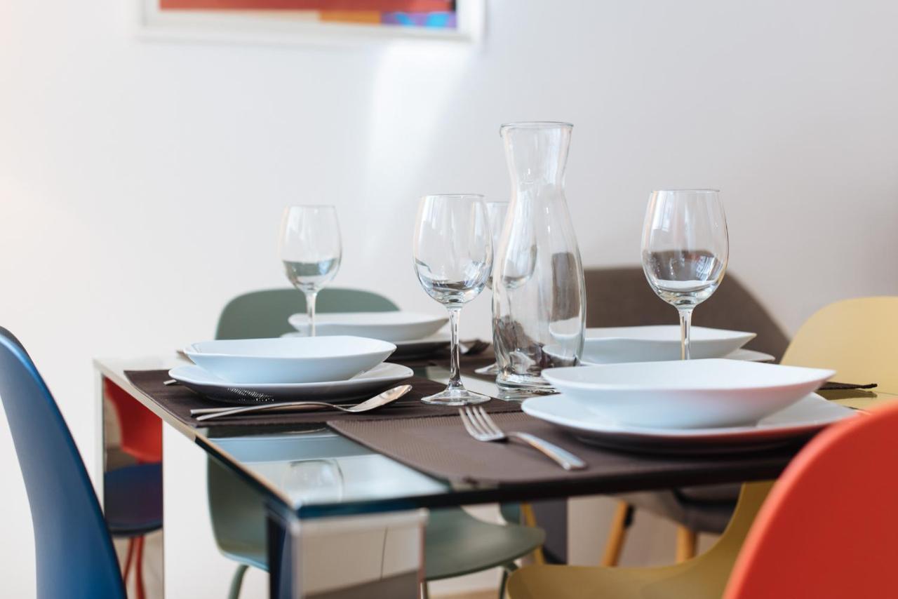 Triana Boutique Free Parking Apartment Seville Luaran gambar