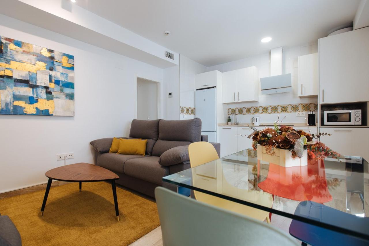 Triana Boutique Free Parking Apartment Seville Luaran gambar