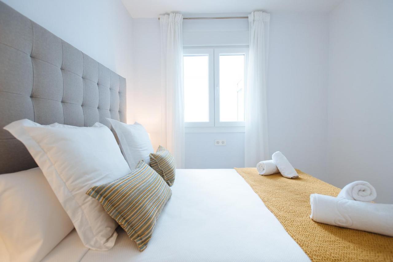 Triana Boutique Free Parking Apartment Seville Luaran gambar