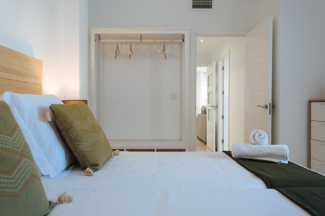 Triana Boutique Free Parking Apartment Seville Luaran gambar